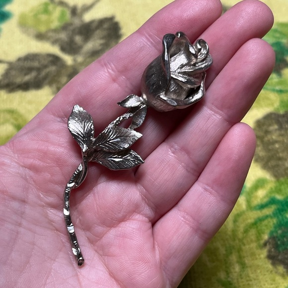 VTG Cottagecore Rose Floral Silver Tone Metal Costume Jewelry Brooch - Picture 3 of 5